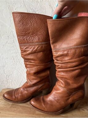 Frye Cognac Brown Leather Slouchy Heeled Boots (size 7M)